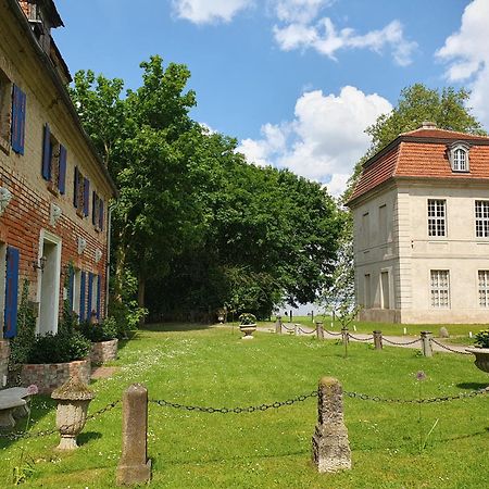 Gesindehaus Am Schloss Kummerower See Kummerow (Mecklenburgische Seenplatte) Exterior foto